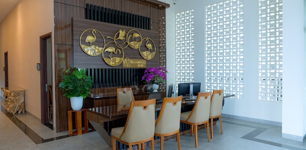 Flamingo Bajo Waecicu Lobby