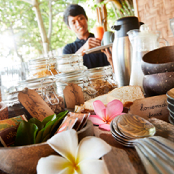 Pearl Beach Gili Asahan Bar