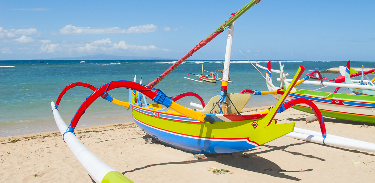 Sanur Beach Boat 09