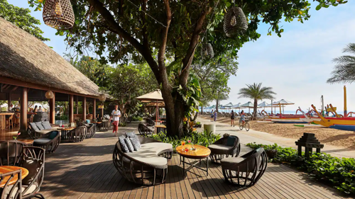 Sanur promenade, Hyatt beach cafe