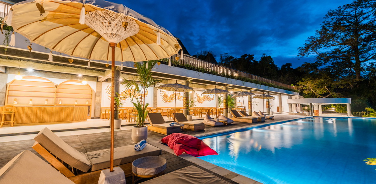 Sunset pool view