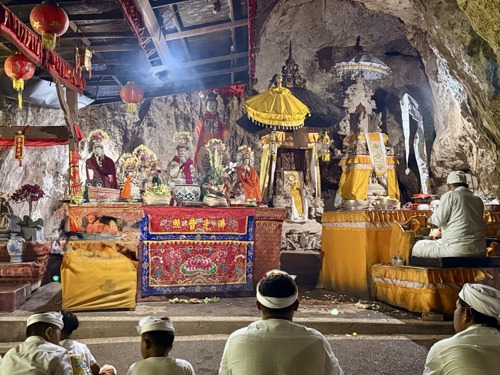 The Goa Giri Putri temple
