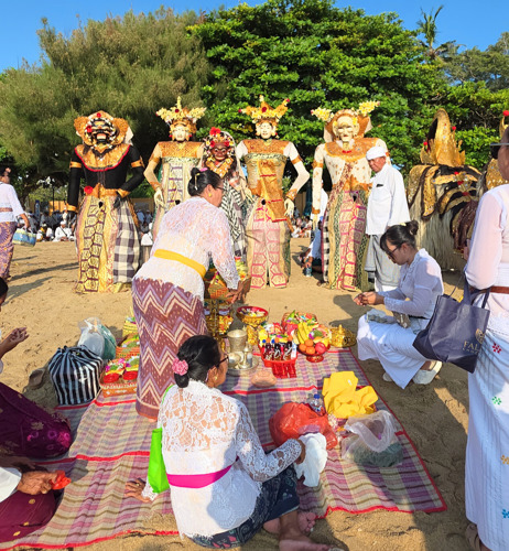 Melasti Nyepi ceremony at the beach