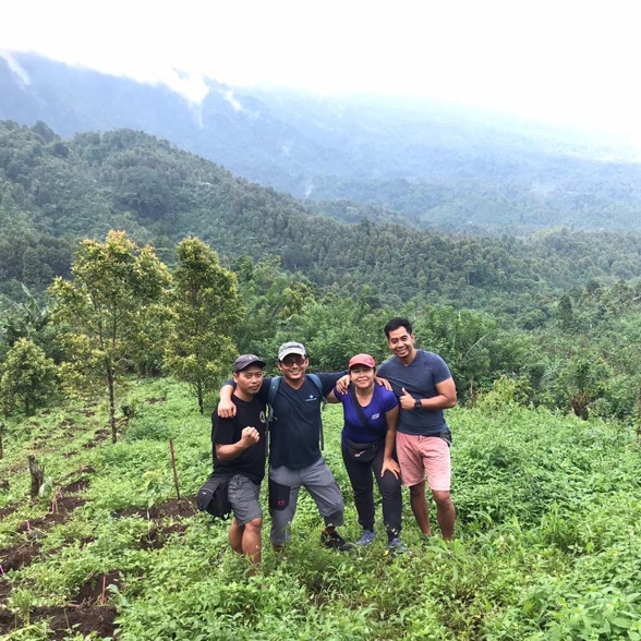 Bali Cili Travel Team 01