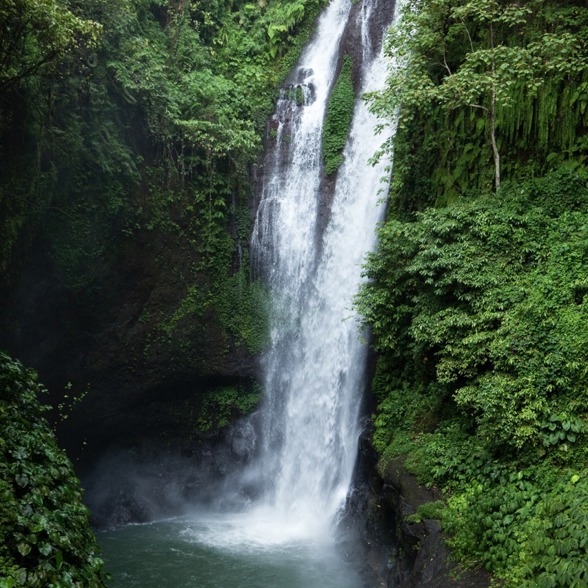 Aling Aling waterfall