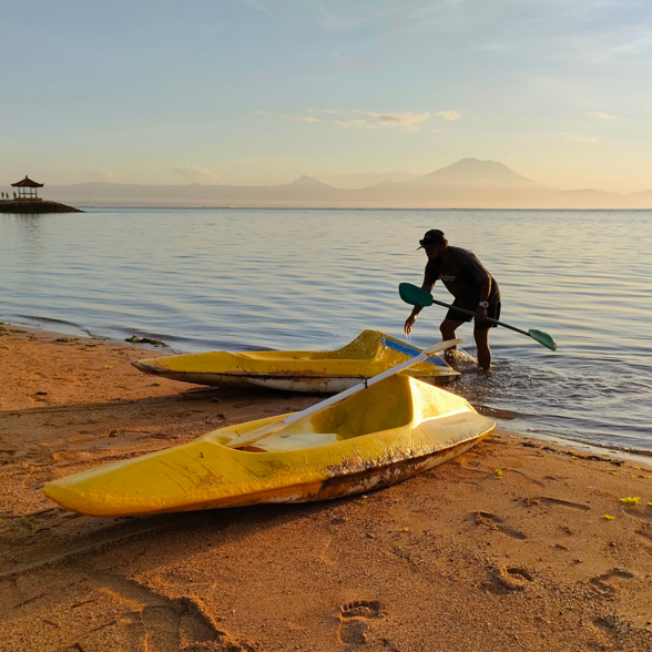 Sanur Sunrise Canoe