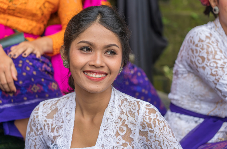 Balinese Woman Traditionel Smile 06