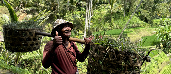 Enjoy beautiful autentic smiles everywhere you go in Ubud