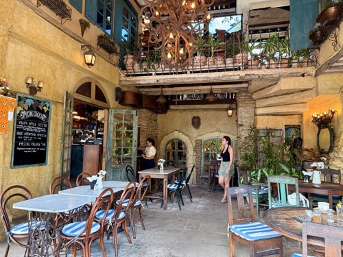 Cosy cafe in Ubud town