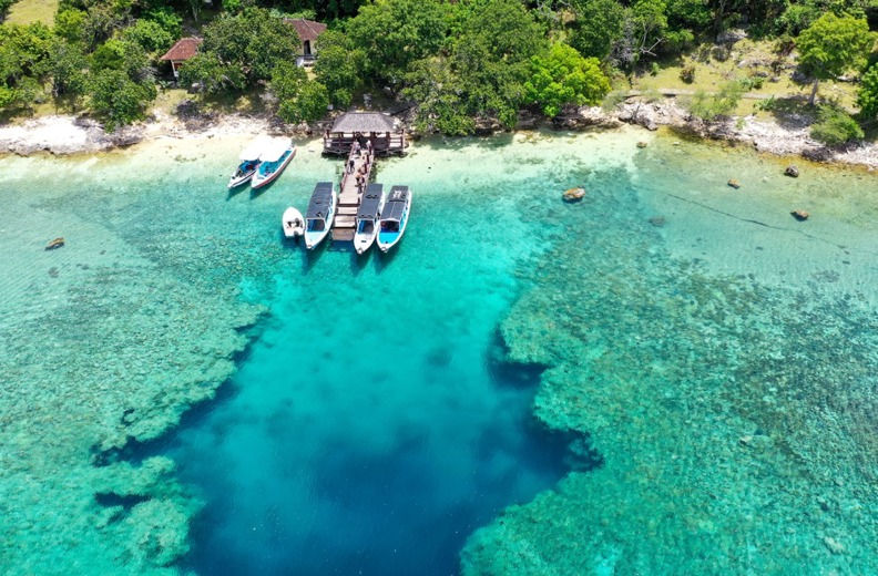 Menjangan Island Beach Boat Trip