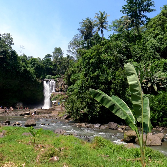 05 Tegenungan Waterfall 2