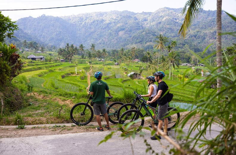 Bike Trip Cili Travel Village Tour