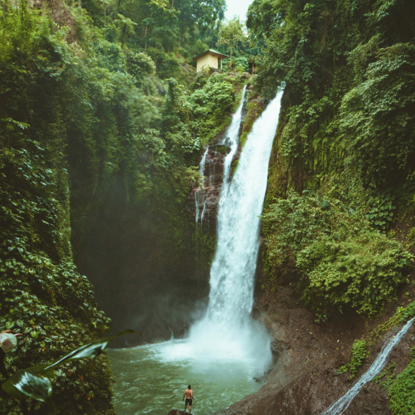 Waterfall Tourist 03