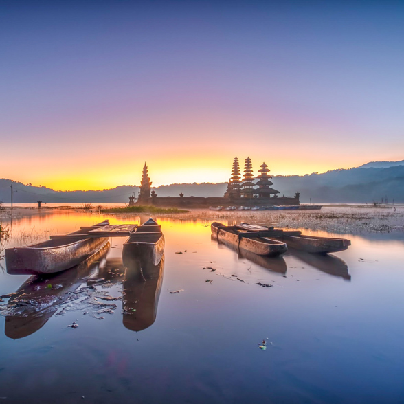 Tamblingan lake