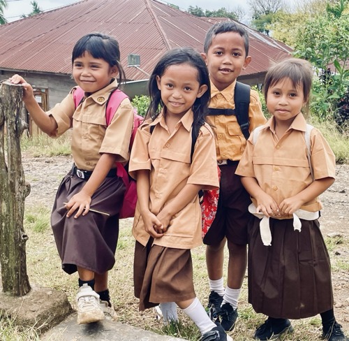 School kids in the local village, Cecer