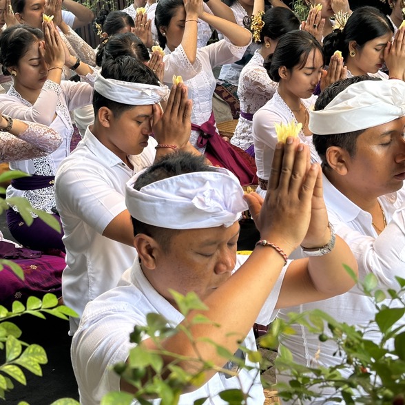 Balinese Ceremony Ubud Prayer