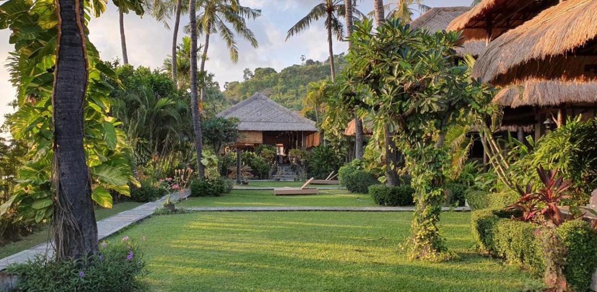 Coral View Villa Tropical Resort