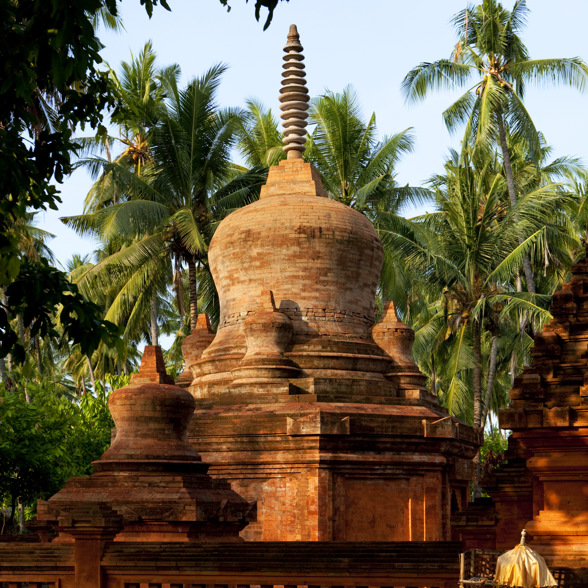 Visit holy temples in North bali