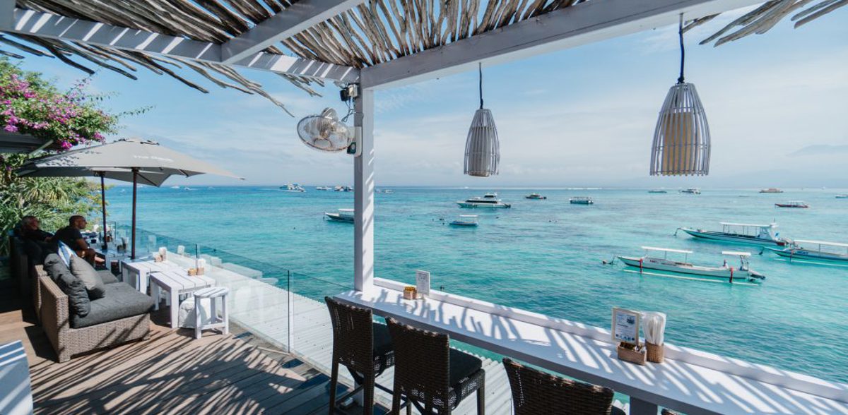 Batu Karang Lembongan Resort Deck Cafe