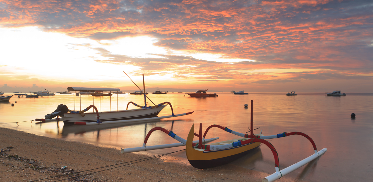 Sanur Beach Boat 04