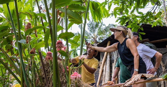 18 Bali Jungle Trekking Farmer Visit