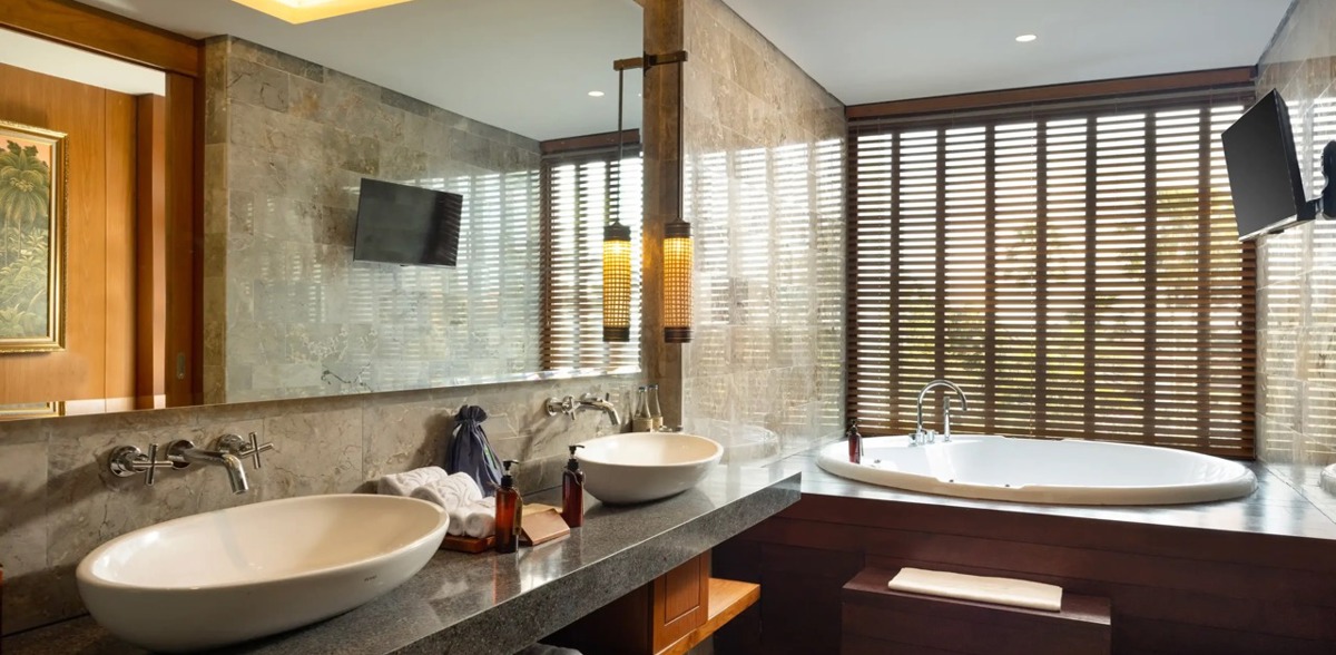 Stylish decorated bathroom in the Royal Suite at Adiwana Bisma Hotel Ubud